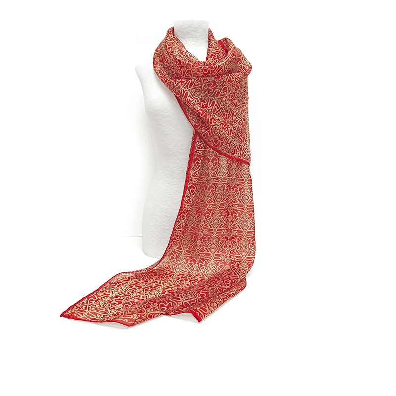 Foulard de seda chiffon, en color rojo y crema, inspirado en las fachadas modernistas de Barcelona