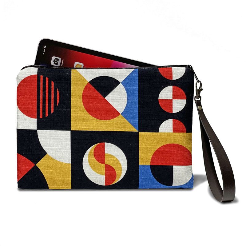 Practical padded case, size 30 x 20 cm, ideal for carrying your tablet
