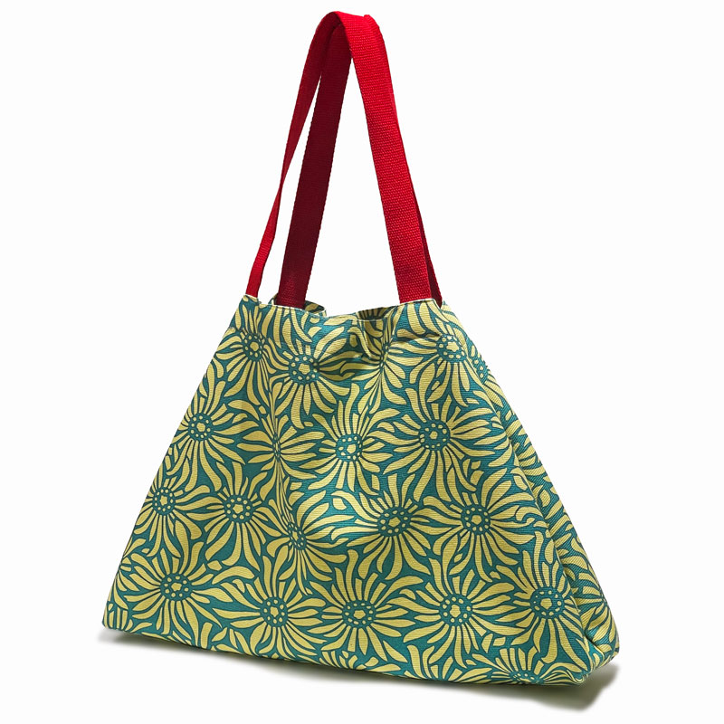 Large-format bag inspired by the modernist sgraffito technique